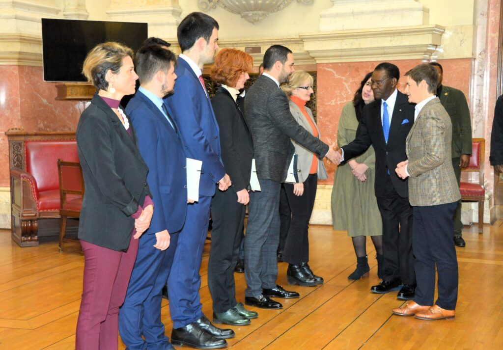La Presidenta de la Asamblea Nacional de Serbia recibe al Jefe de Estado