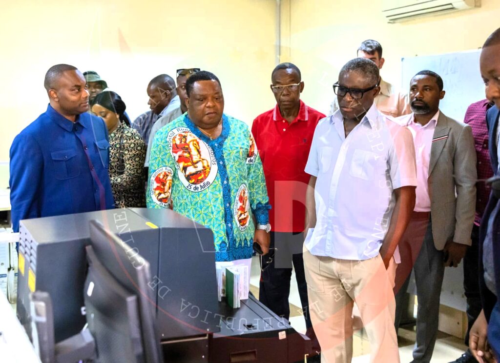 El Vicepresidente visita el CNEDGOGE y las obras de la Autovía Malabo-Luba