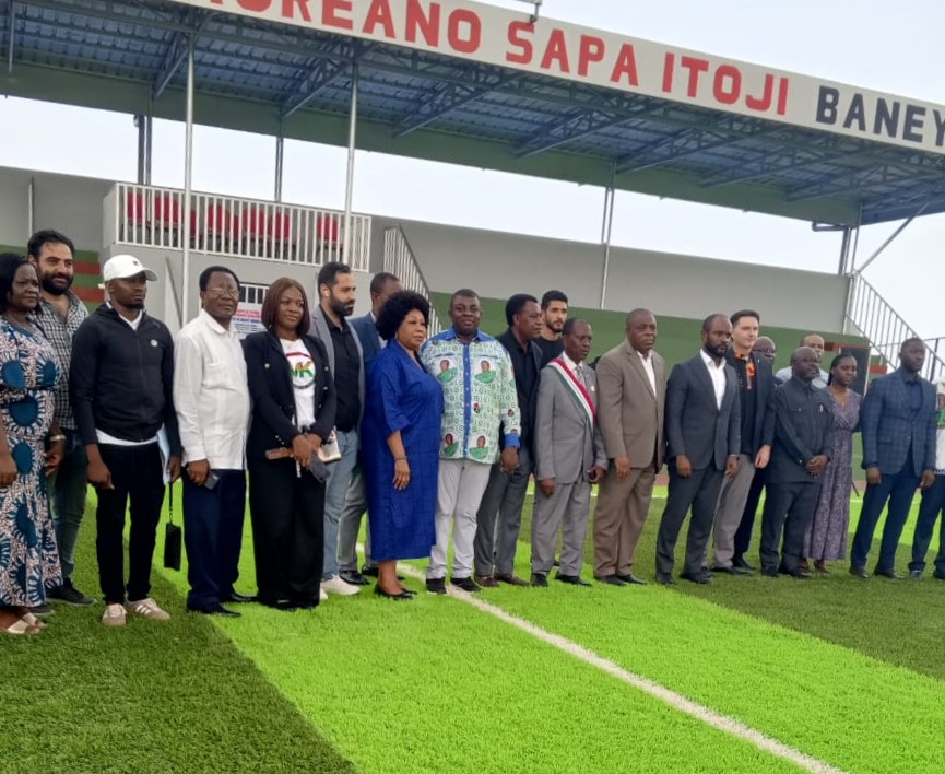 La ciudad de Baney ya cuenta con un nuevo campo de fútbol.