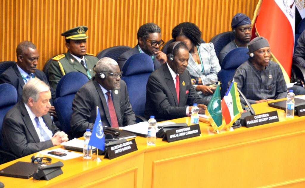 S.E. Obiang Nguema Mbasogo preside la reunión del Consejo de Paz y Seguridad de la UA