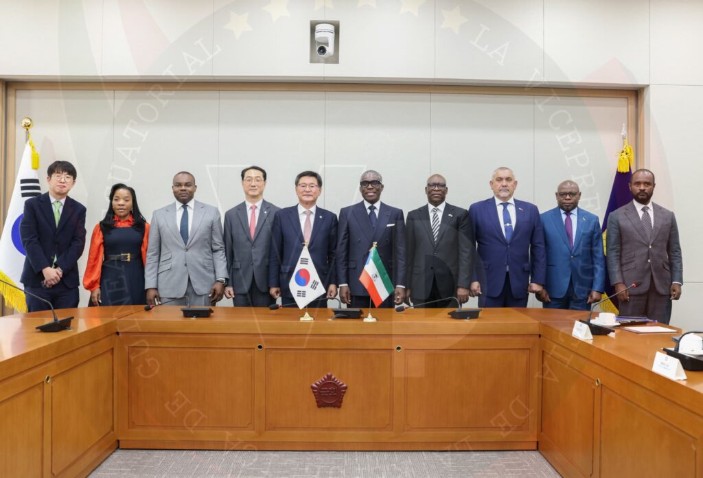 La delegación ecuatoguineana encabezada por el Vicepresidente visita la Asamblea Nacional de Corea del Sur