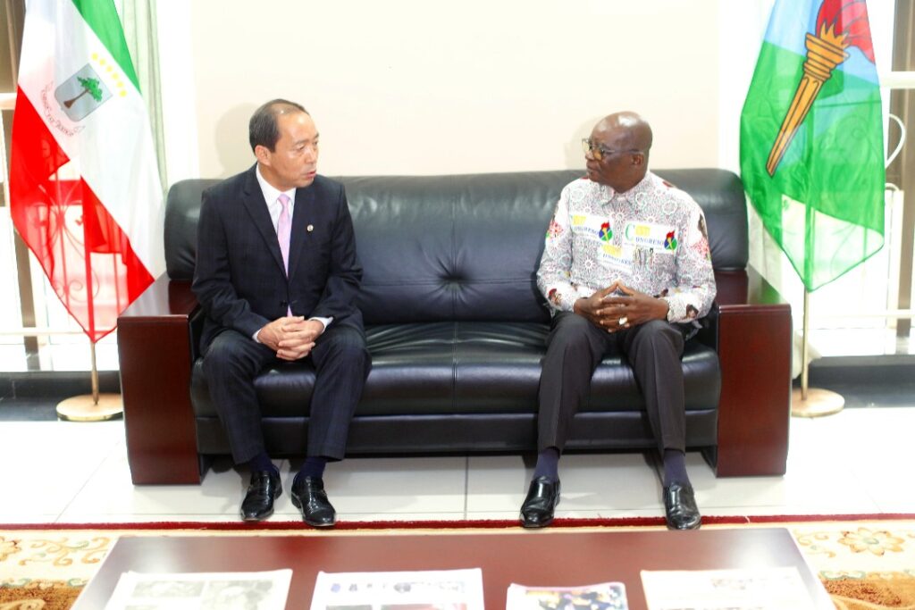Audiencia del Secretario General del PDGE con el Embajador de la República Democrática Popular de Corea