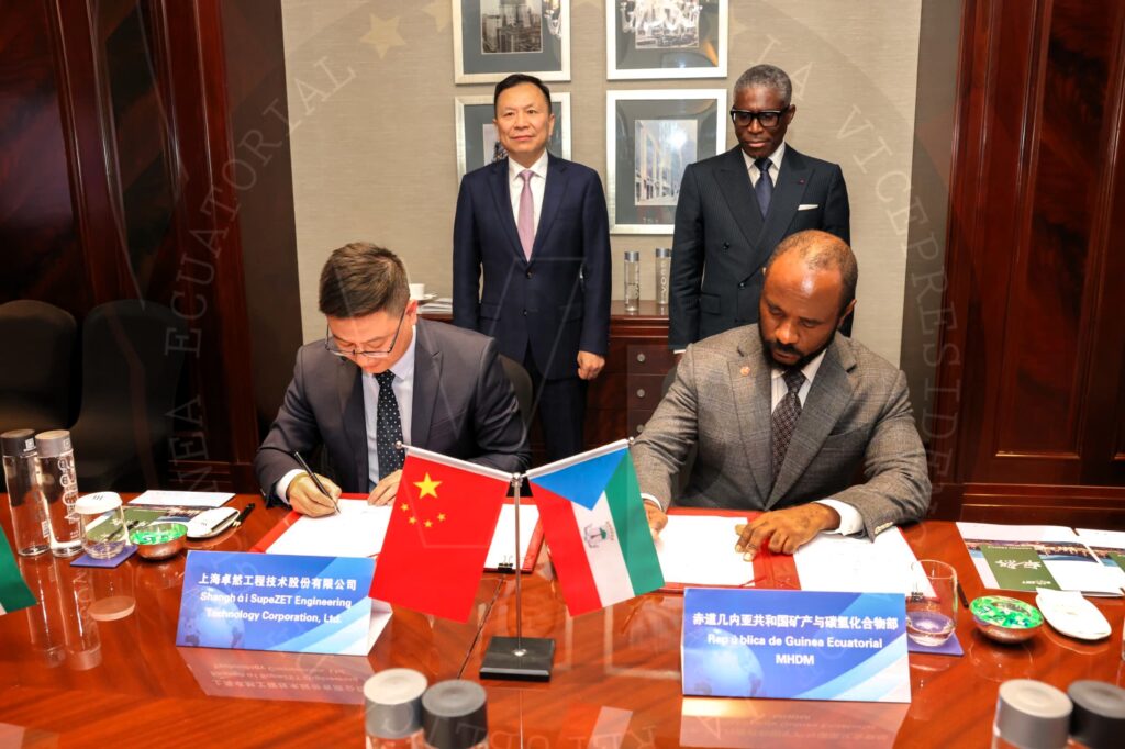 Guinea Ecuatorial firma un Memorando de Entendimiento para la construcción de una refinería