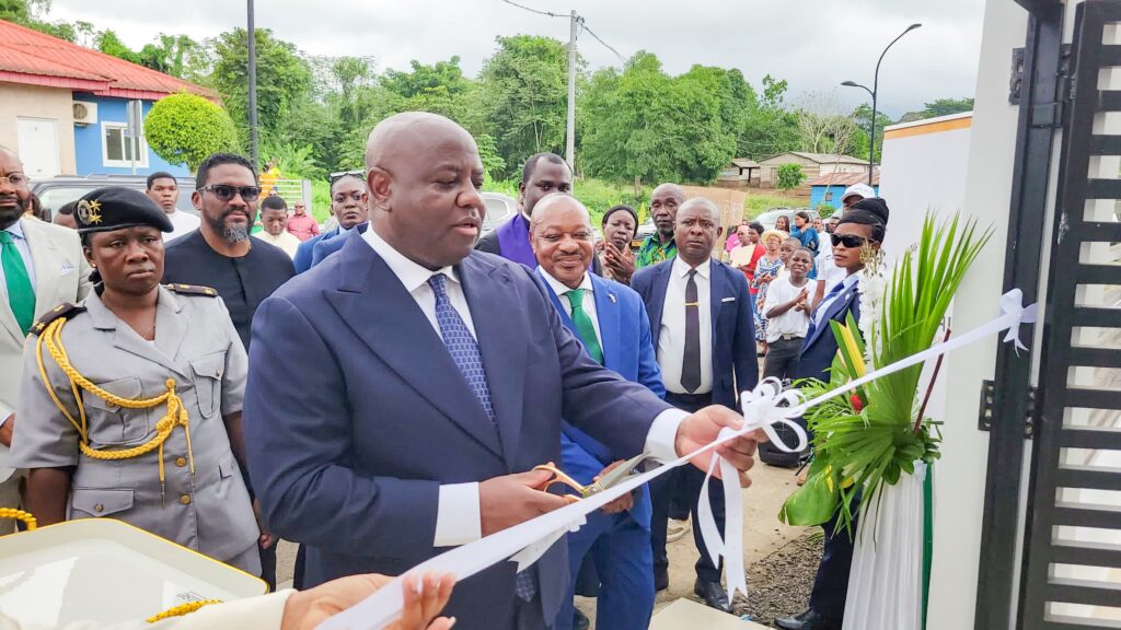 El Primer Ministro preside la inauguración de la nueva agencia de BANGE en Alegre