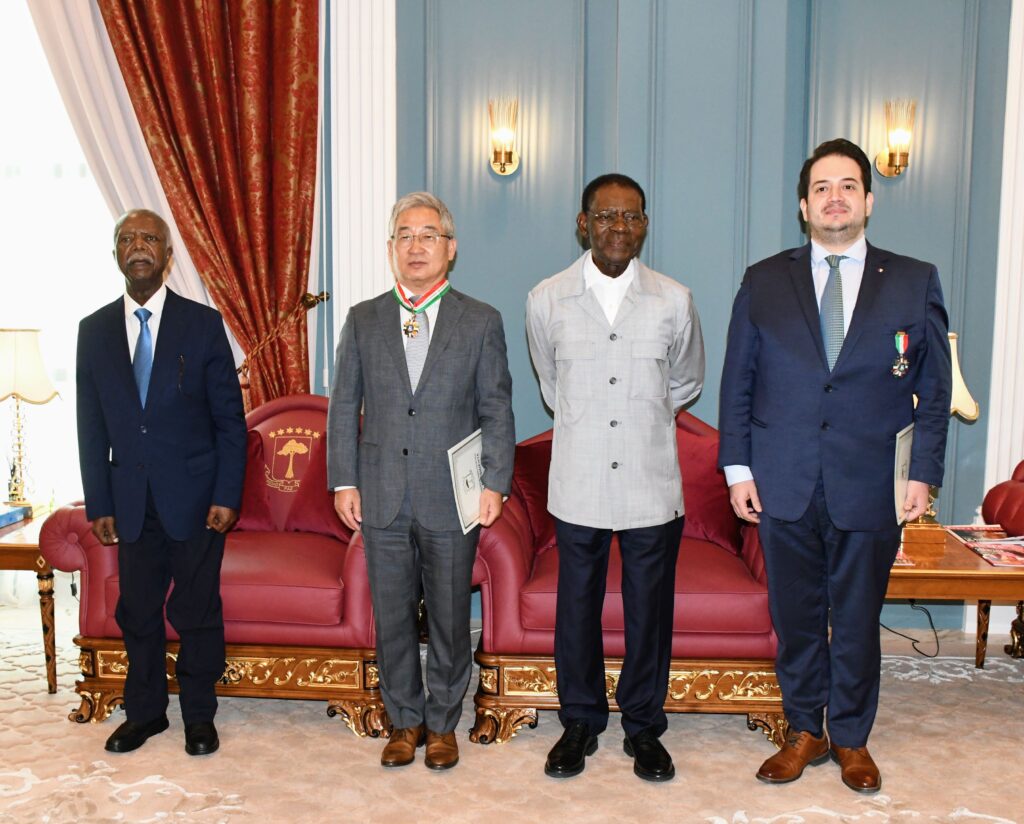 El Director General de SsangYong se despide del Presidente