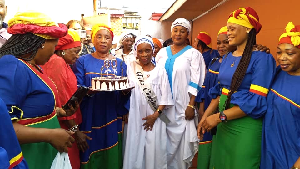 Celebración del cumpleaños de la HM María Teresa Avoro