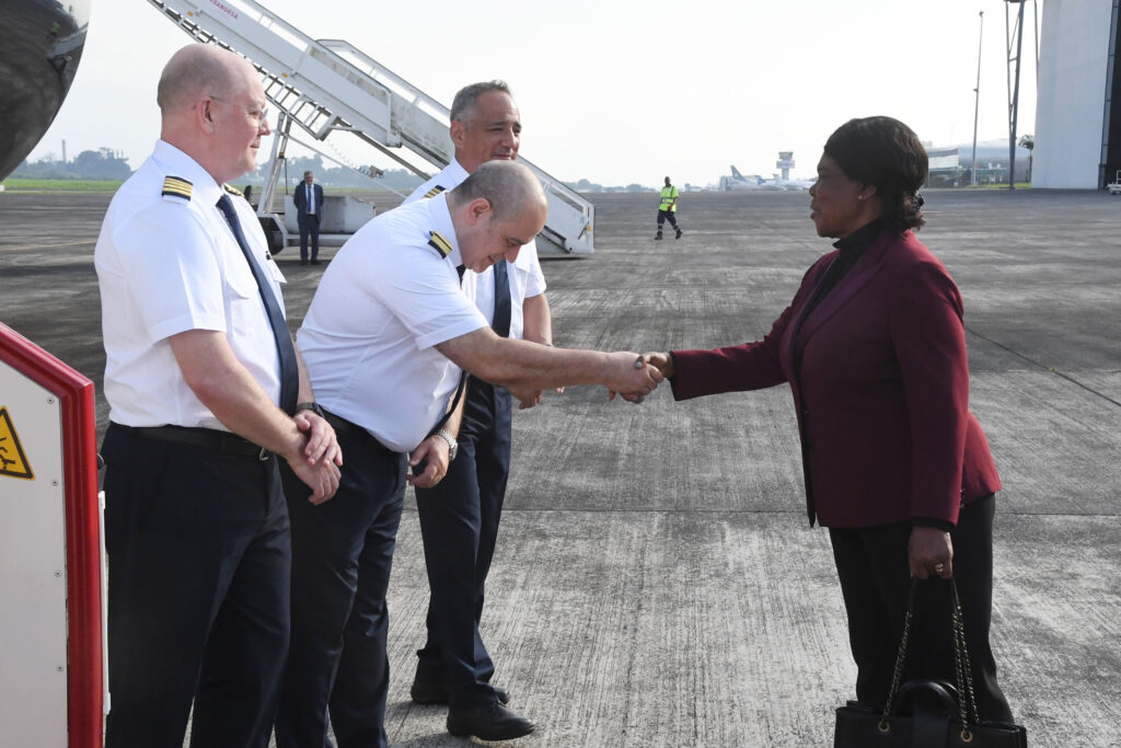 Doña Constancia Mangue viaja a USA para participar en un foro mundial de primeras damas