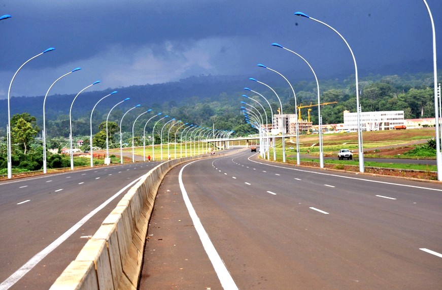 El Gobierno otorga un año a los residentes de la Autopista Malabo-Sipopo para regularizar sus títulos de propiedad