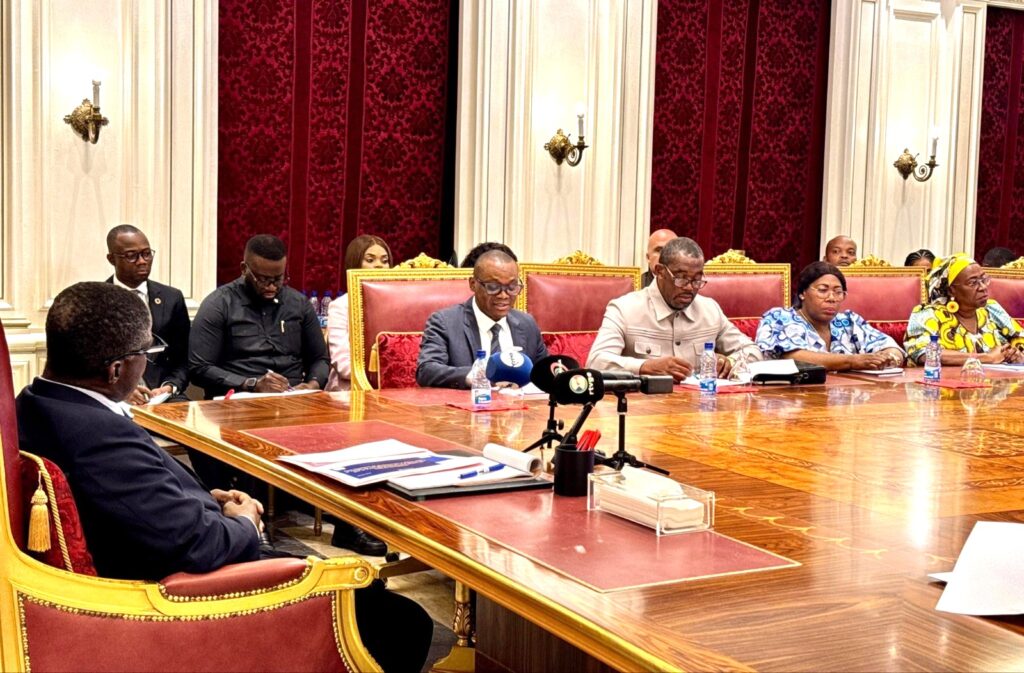Nguema Obiang Mangue lidera la estrategia nacional de prevención frente al Ébola y Hantavirus