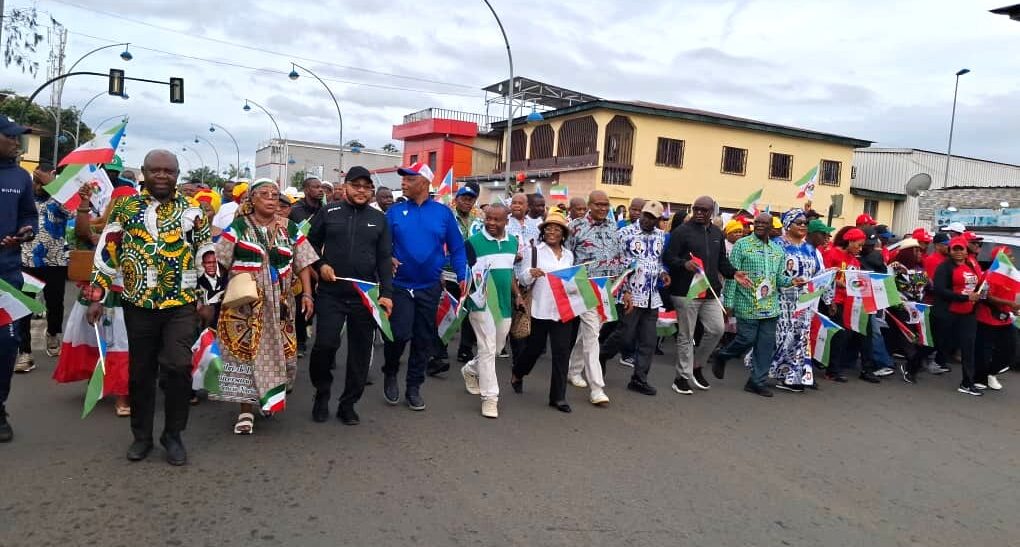 Guinea Ecuatorial conmemora el 58.º aniversario de su Independencia con manifestaciones pacíficas en todo el país Guinea Ecuatorial conmemora el 58.º aniversario de su Independencia con manifestaciones pacíficas en todo el país